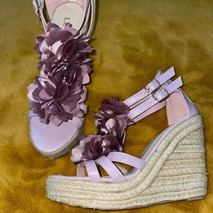 Funky flower wedge espadrilles with zip up back ~ size 8.5